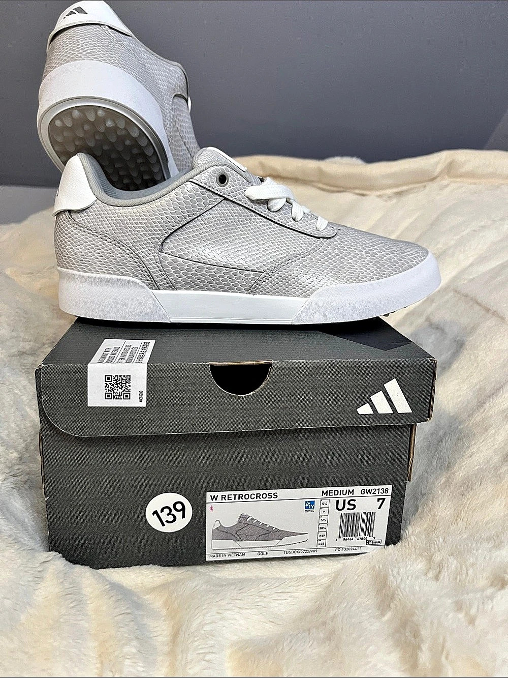 adidas RETRO CROSS Sneakers in White & Gray US 7 NEW